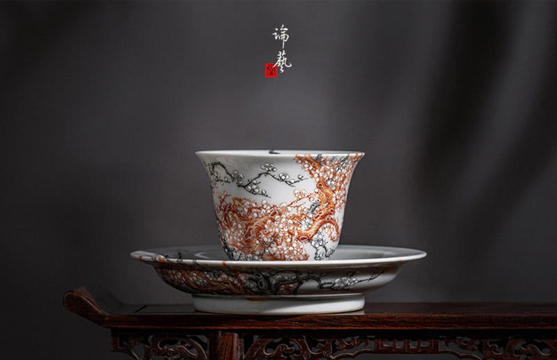 礬紅《傲雪寒梅》杯碟套組